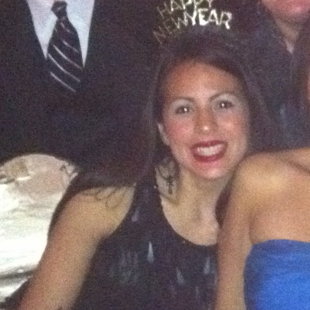 Meet your Posher, Roxanna